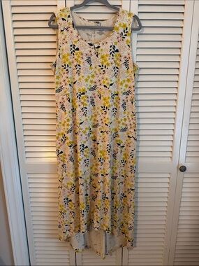 Duluth Trading Co Floral High-Low Dress in Yellow, Pink, Black